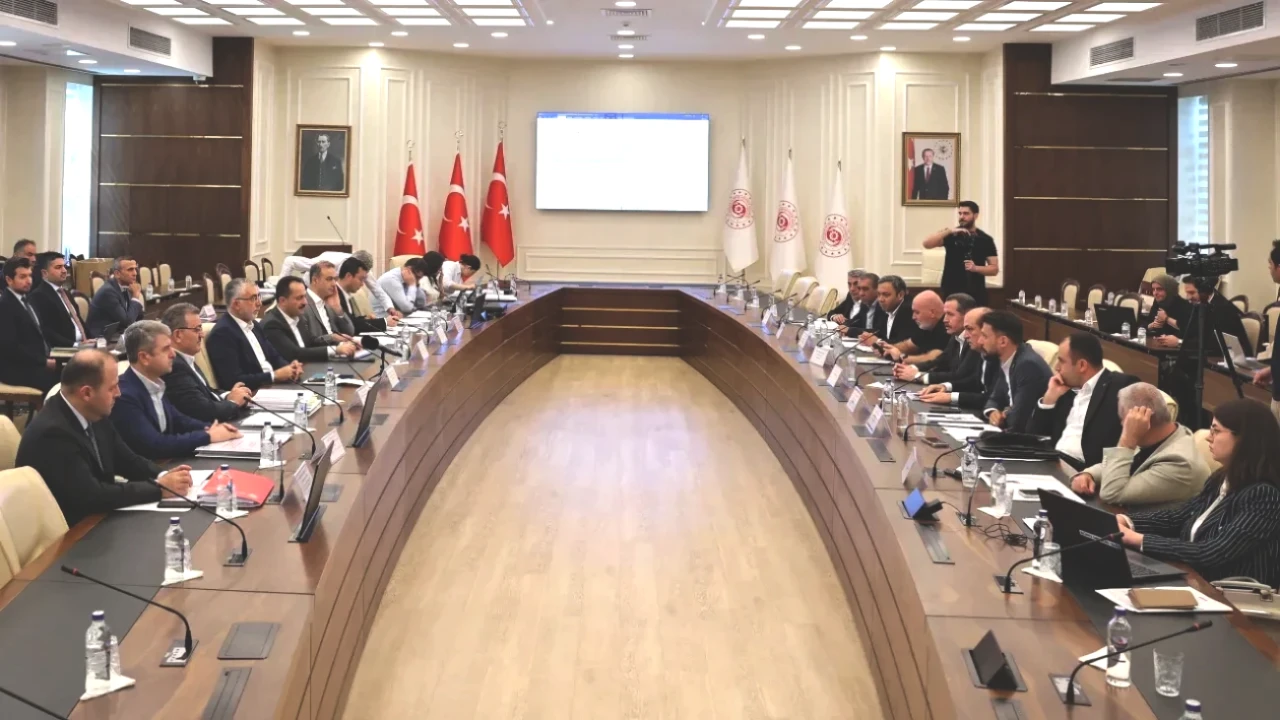 Toplu Sözleşme Süreci Tıkanma Noktasında! Bugün Tarihi Gelişmeler Bekleniyor!